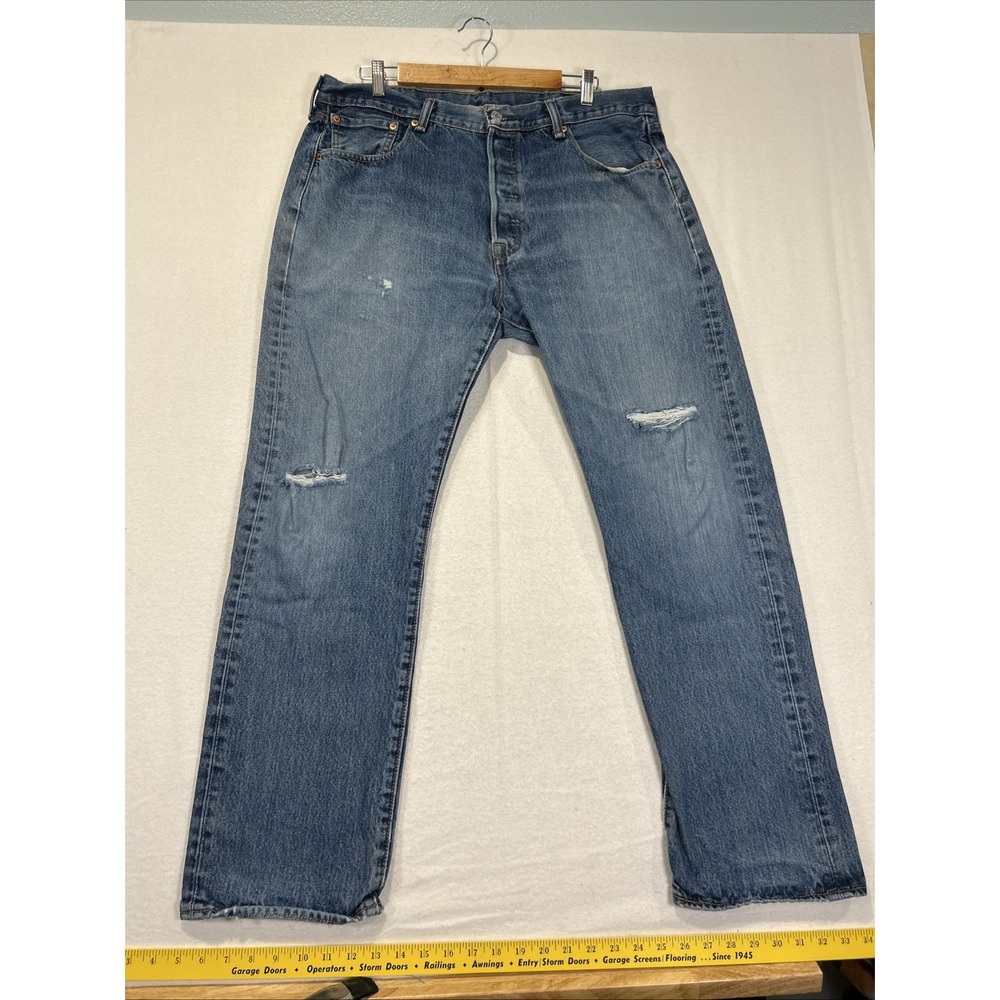 Levi's 501 Mens Denim Blue Jeans 38x32 Button Fly Straight Leg Pants Medium Wash